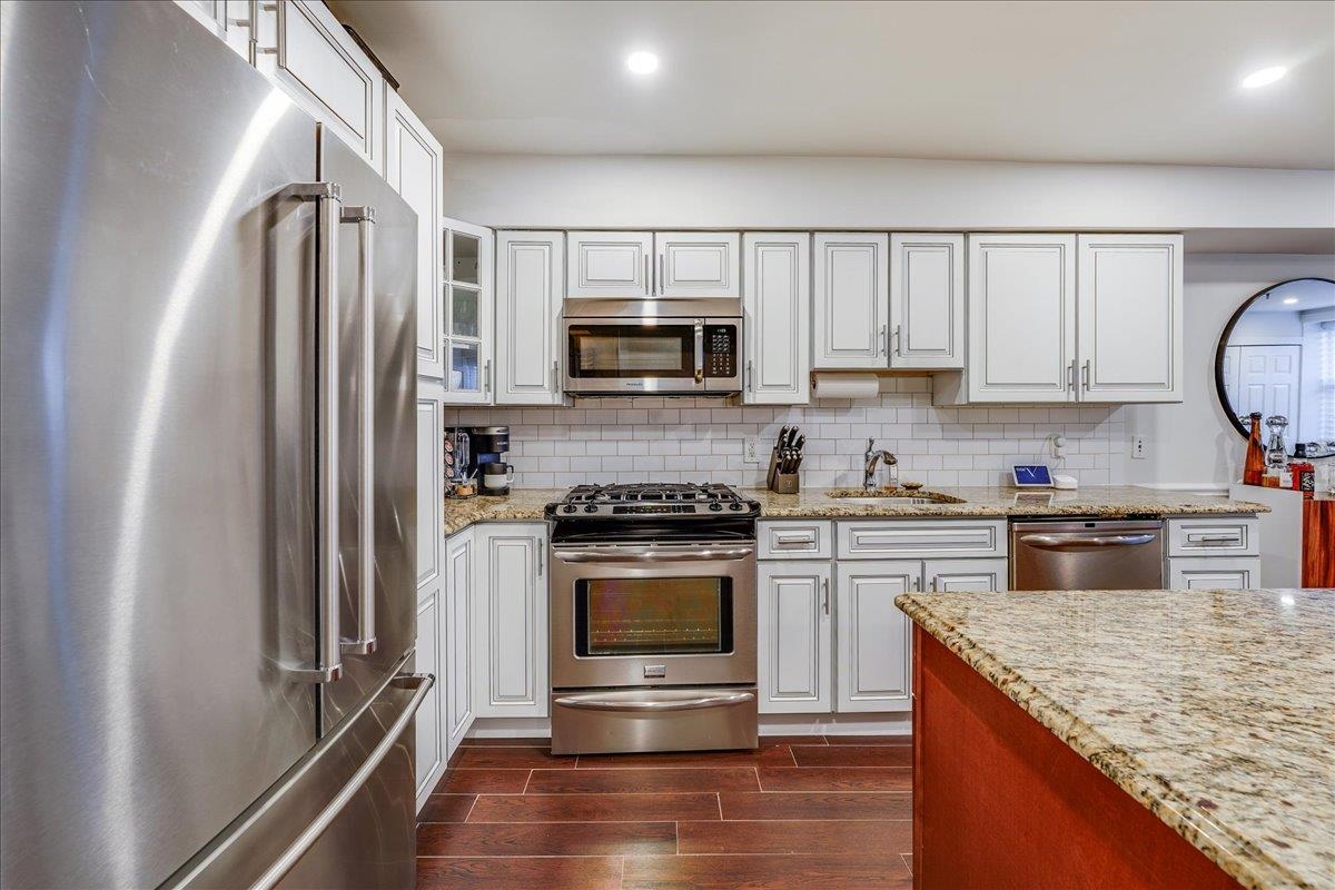 238 GROVE ST Unit: 1