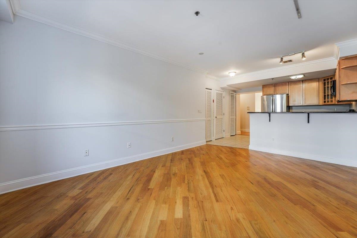807 CLINTON ST Unit: 2B