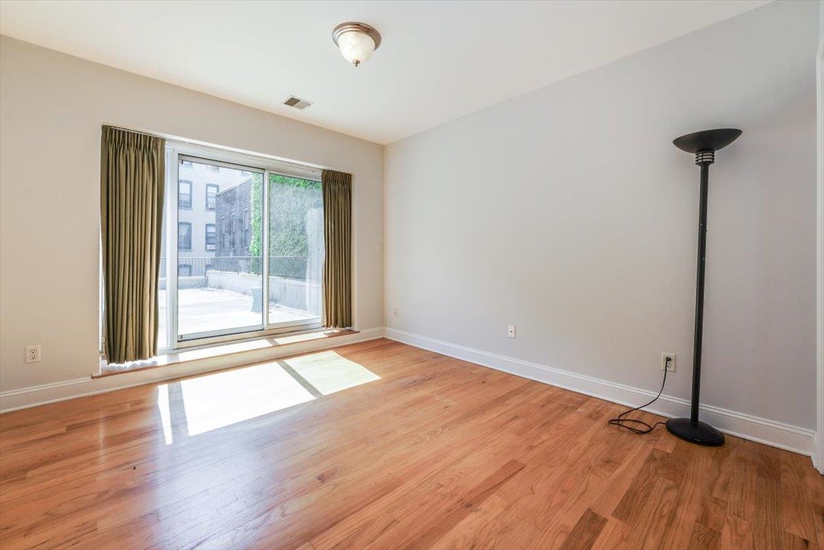 807 CLINTON ST Unit: 2B
