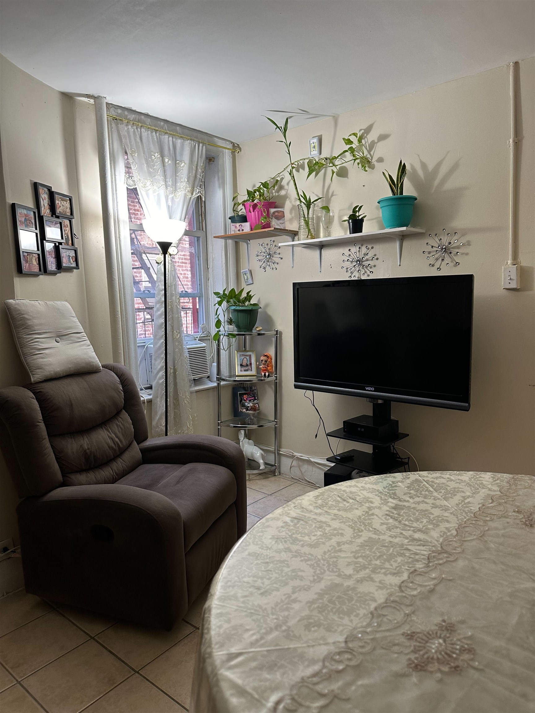 5612 HUDSON AVE Unit: APT 2C