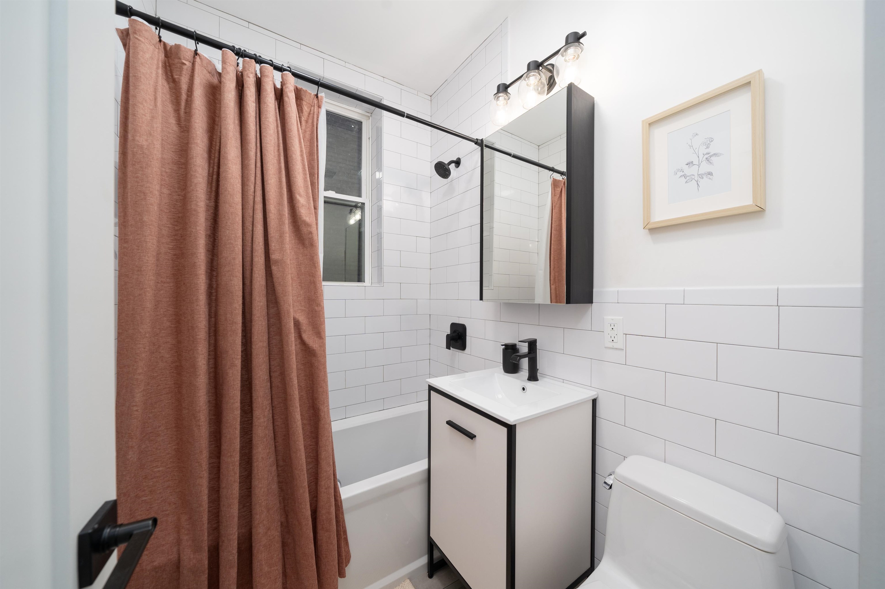 931 WILLOW AVE Unit: 4