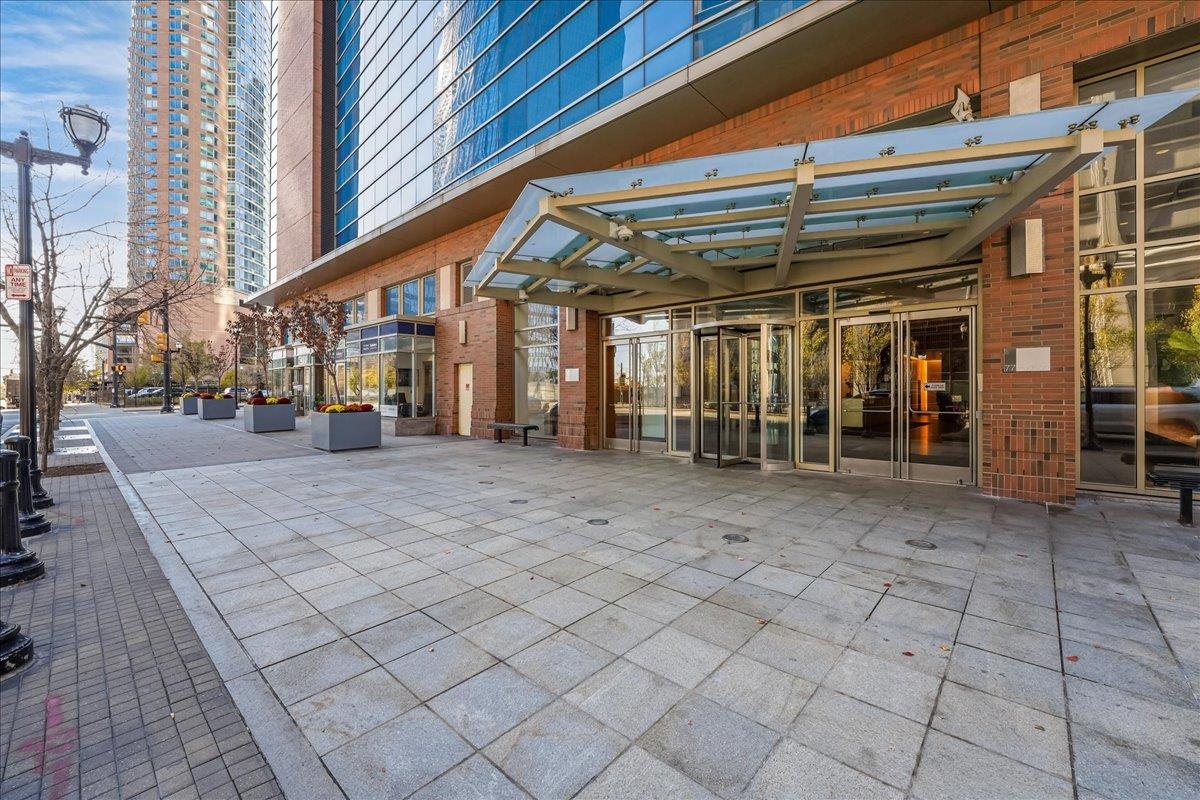 77 HUDSON ST Unit: 1604