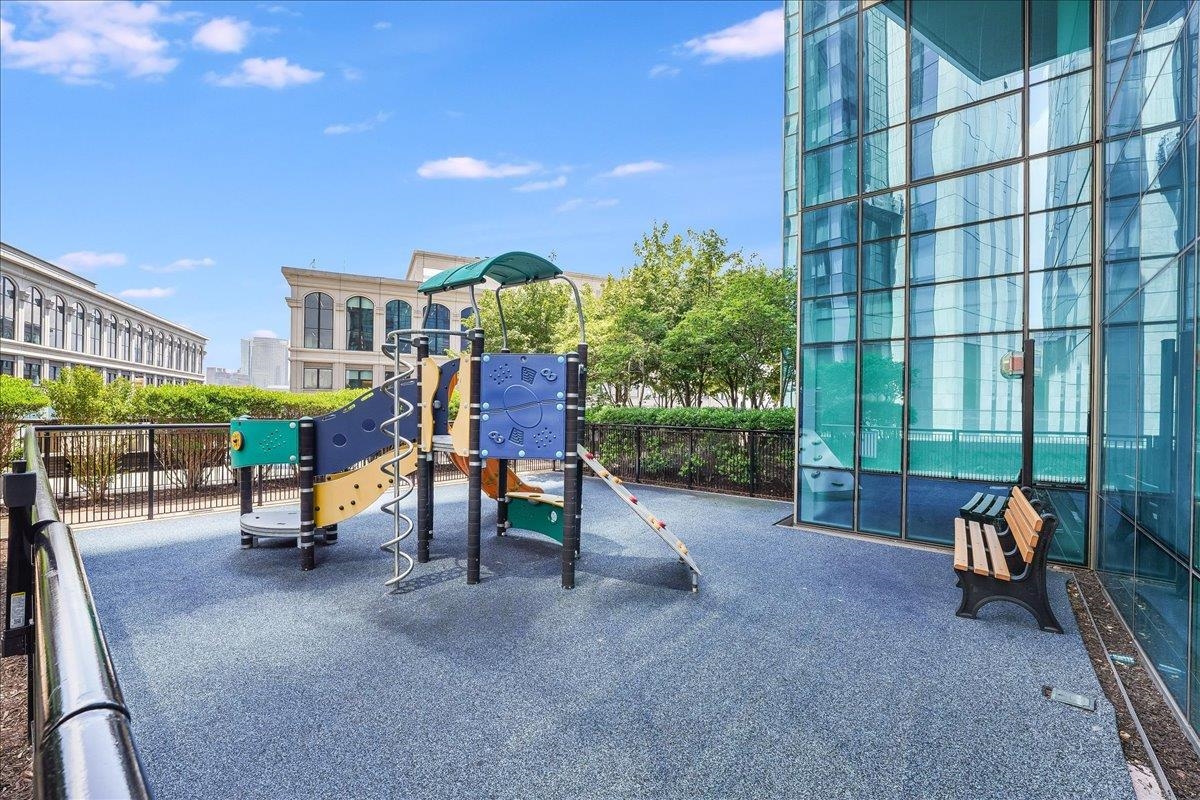 77 HUDSON ST Unit: 1604