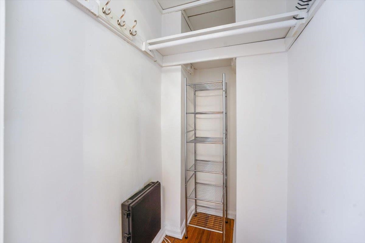 2160 CENTER AVE Unit: 2B