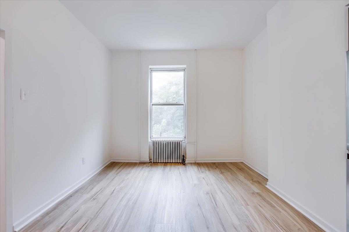 370 FORREST ST Unit: 3