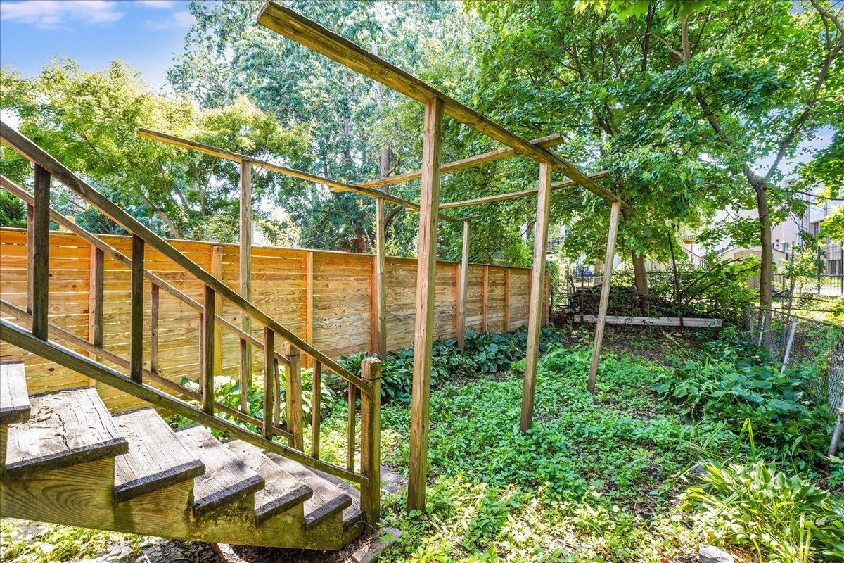 53 ASTOR PL