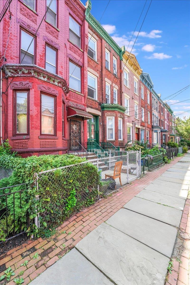 53 ASTOR PL