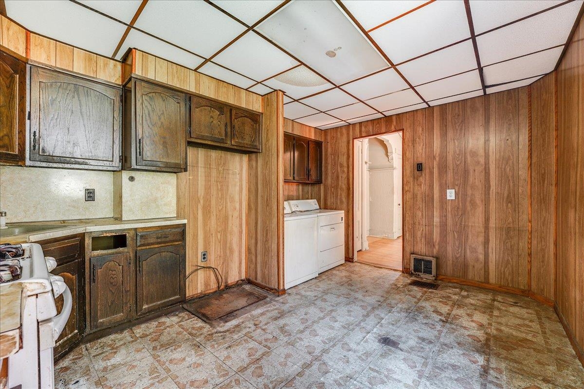 53 ASTOR PL