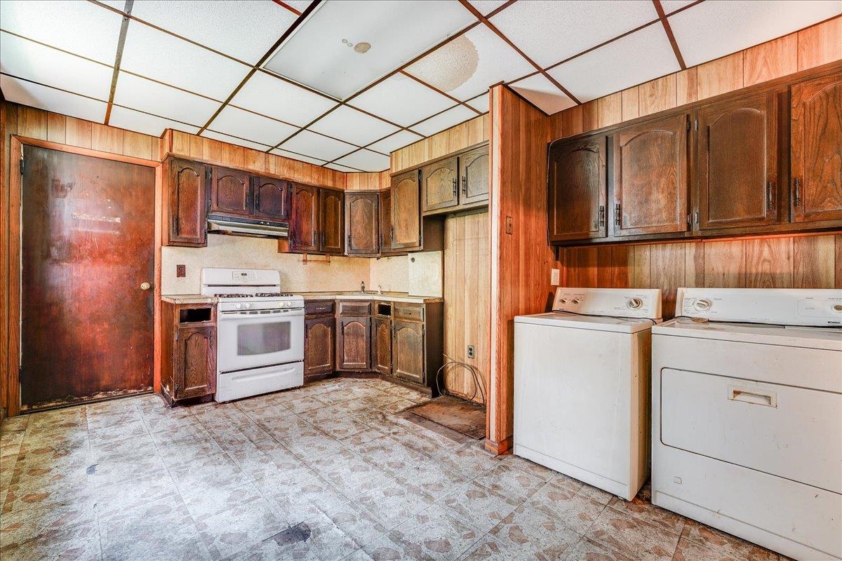 53 ASTOR PL