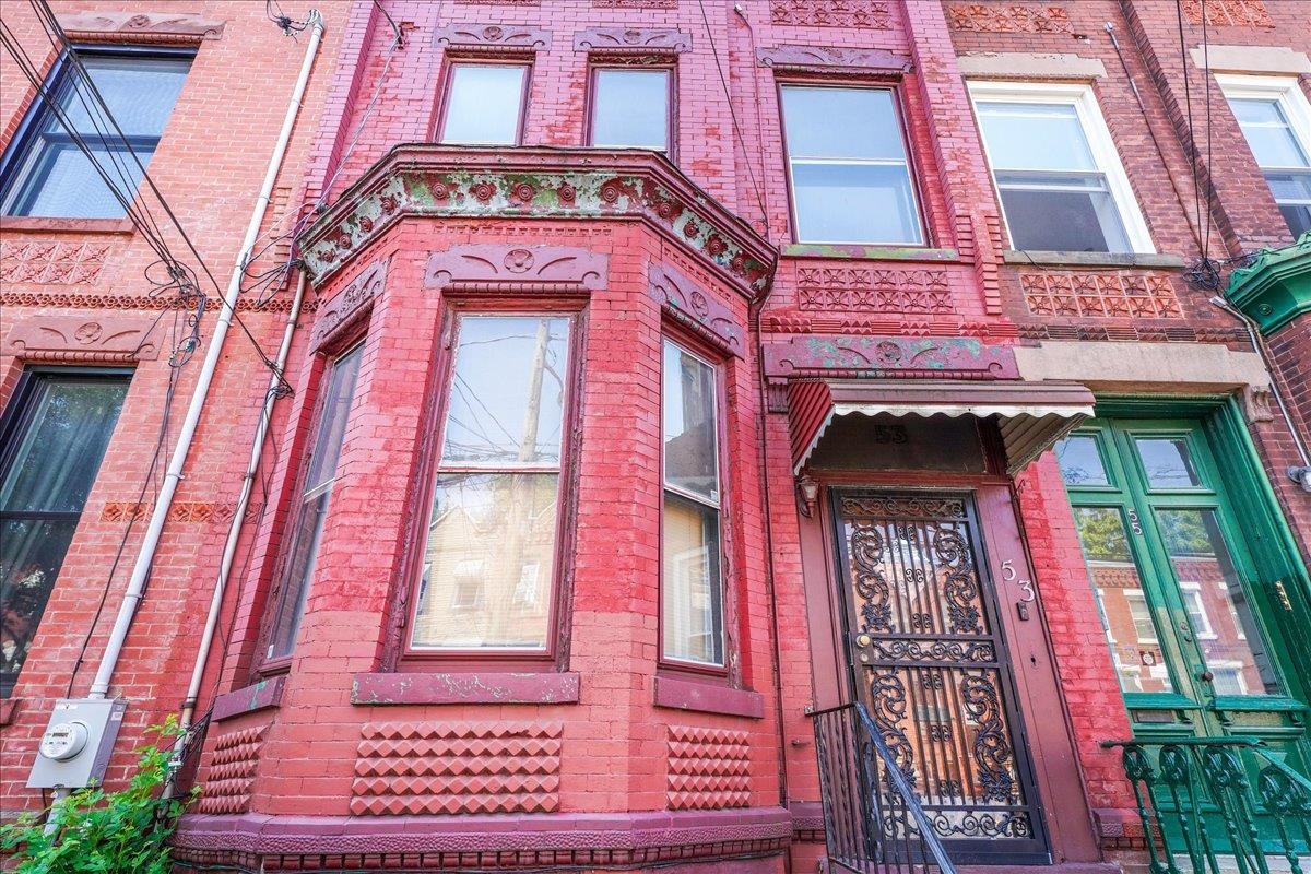53 ASTOR PL