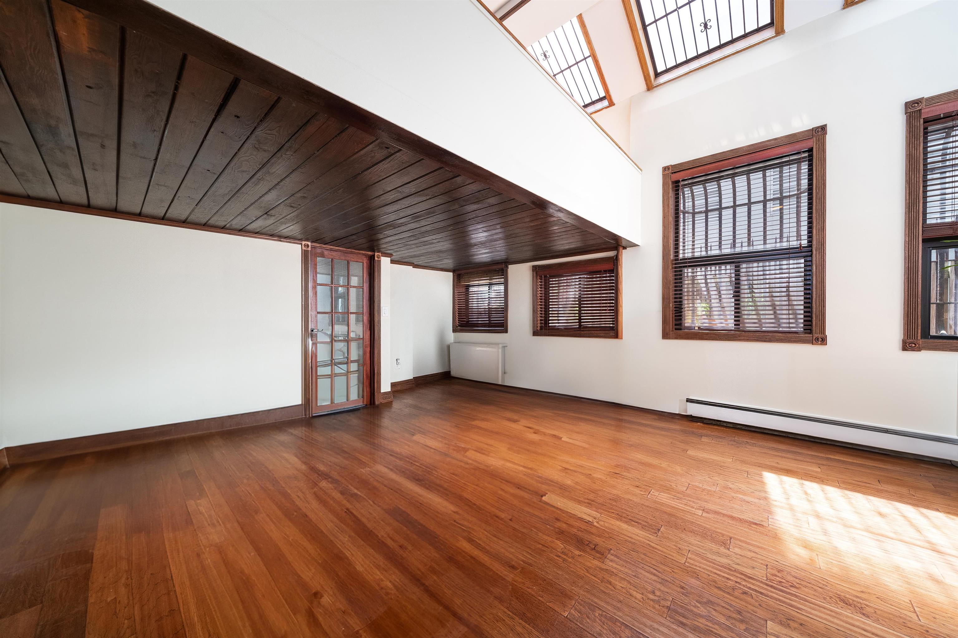 83 MONTGOMERY ST Unit: 104