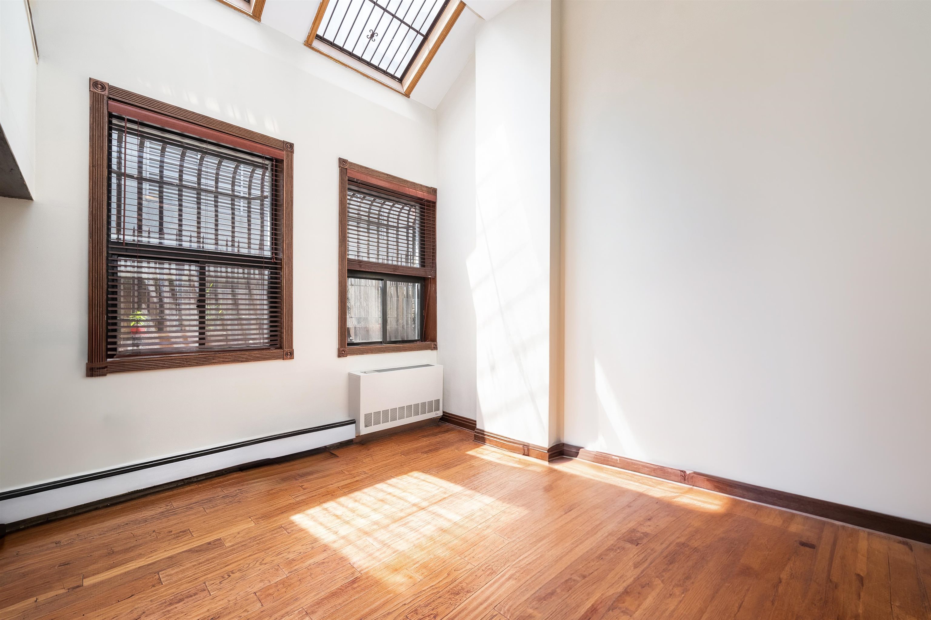 83 MONTGOMERY ST Unit: 104