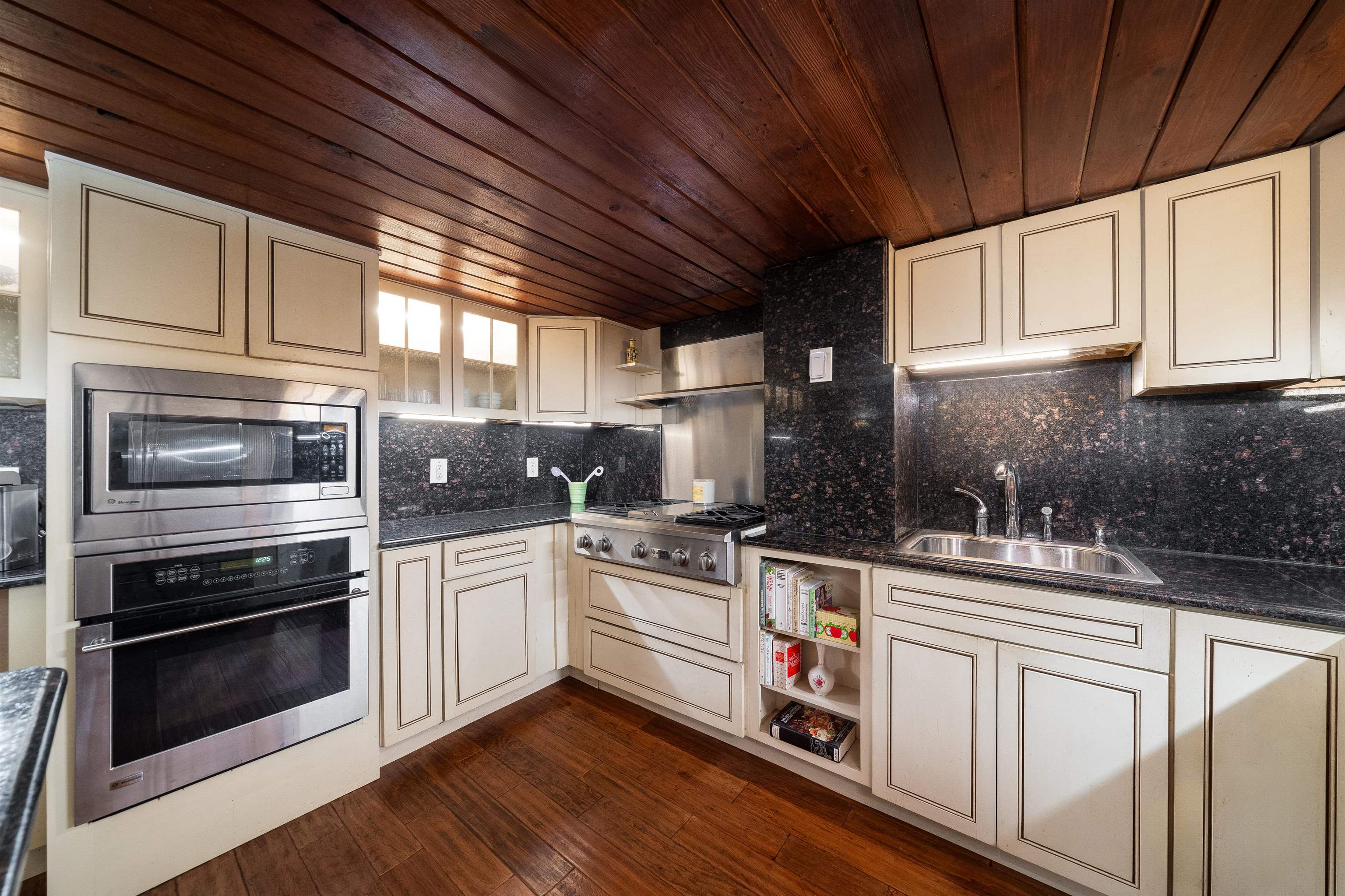 83 MONTGOMERY ST Unit: 104