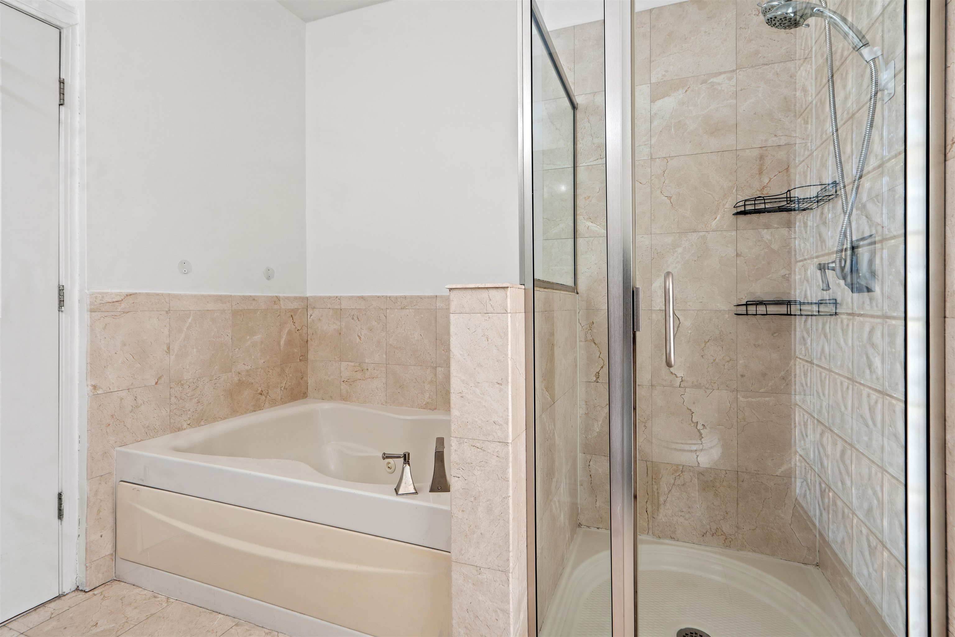 22 AVENUE AT PORT IMPERIAL Unit: 433