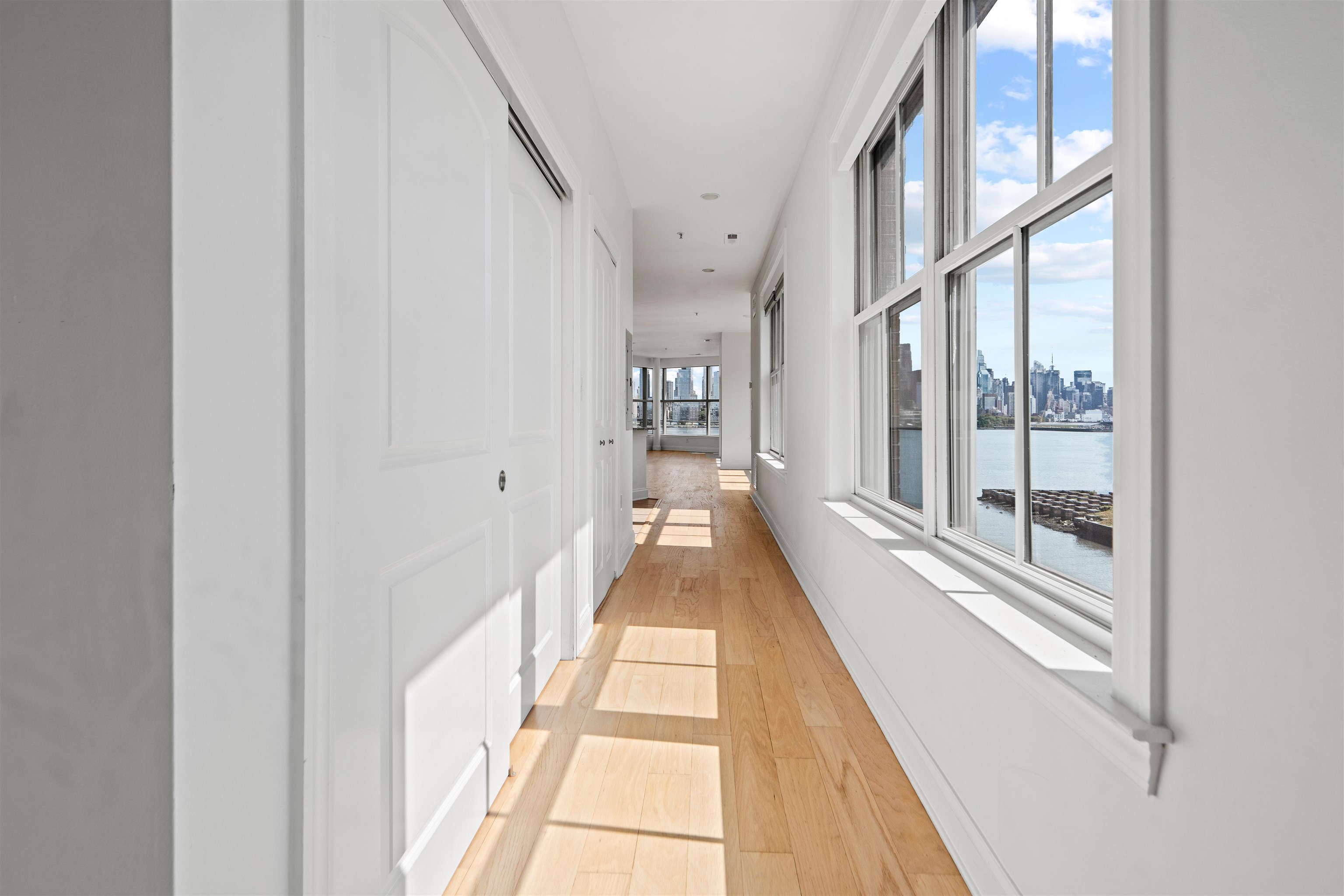 22 AVENUE AT PORT IMPERIAL Unit: 433
