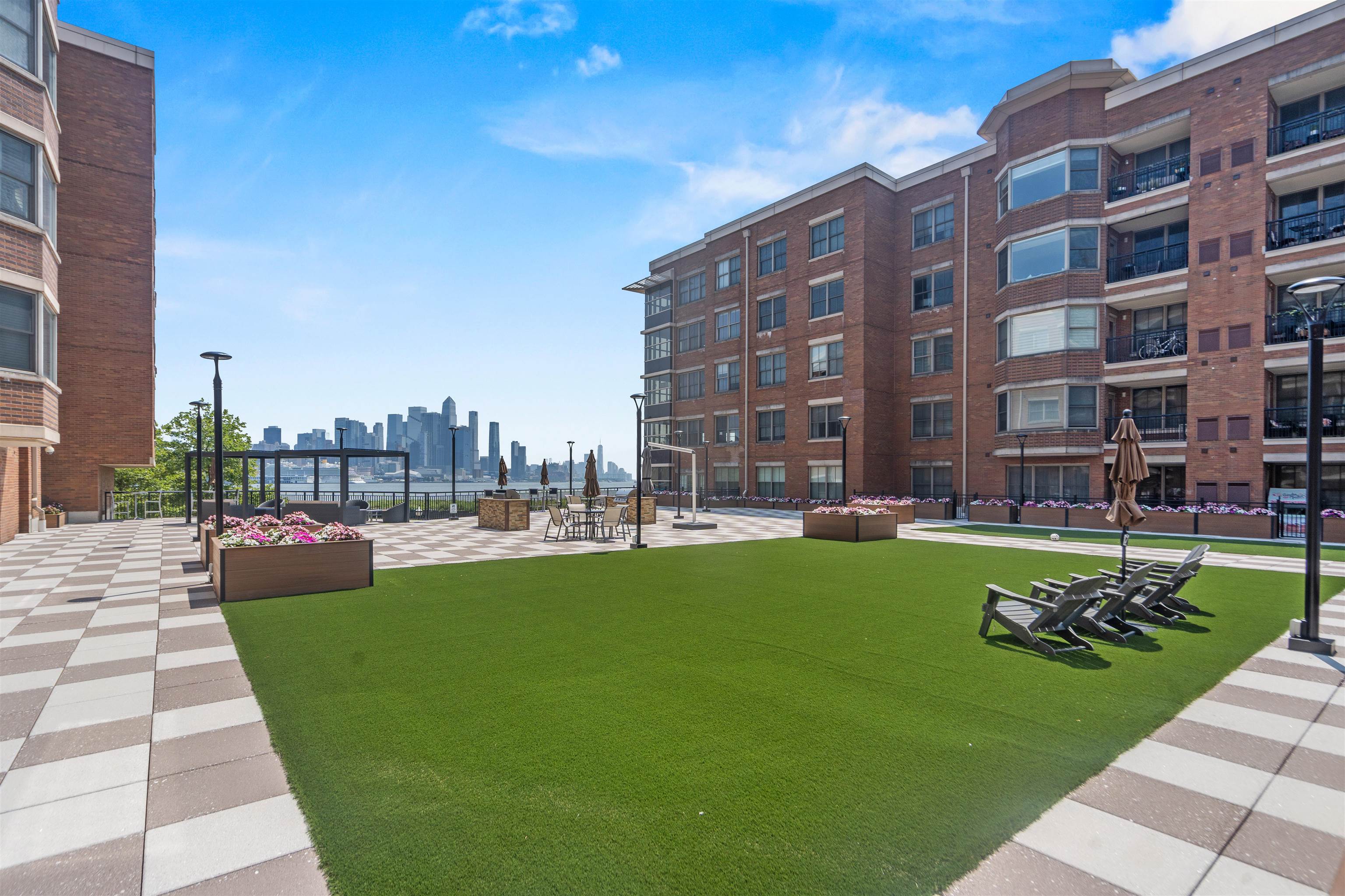 22 AVENUE AT PORT IMPERIAL Unit: 433
