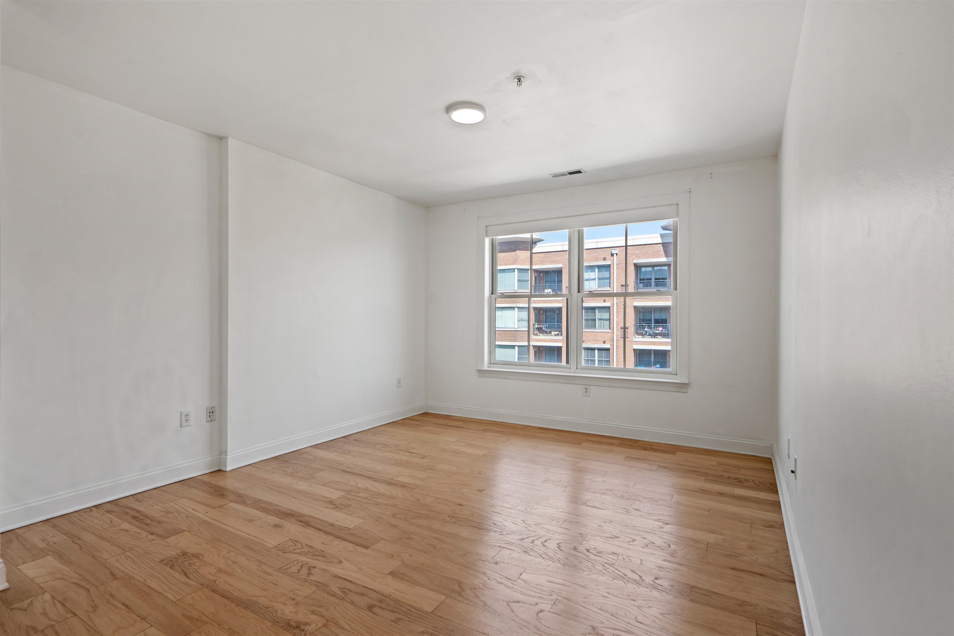22 AVENUE AT PORT IMPERIAL Unit: 433