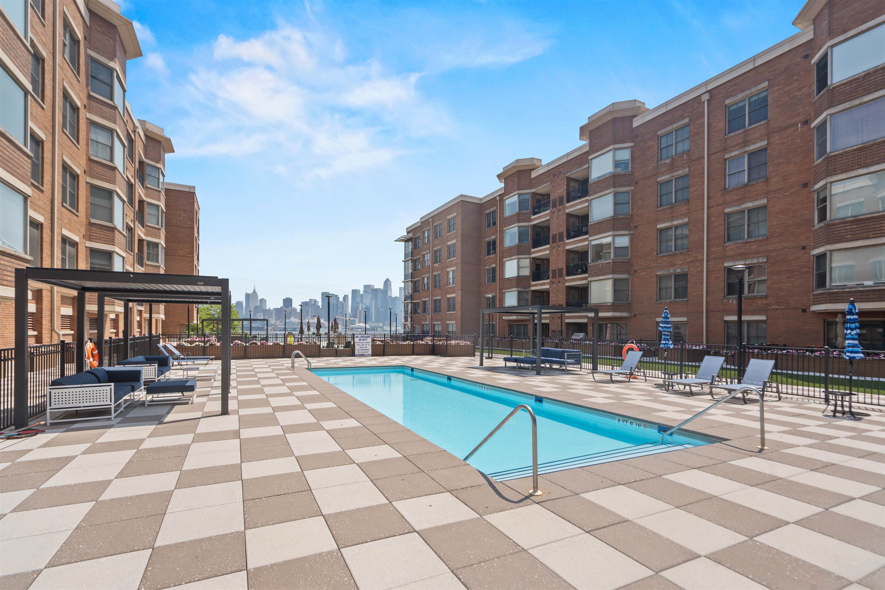 22 AVENUE AT PORT IMPERIAL Unit: 433