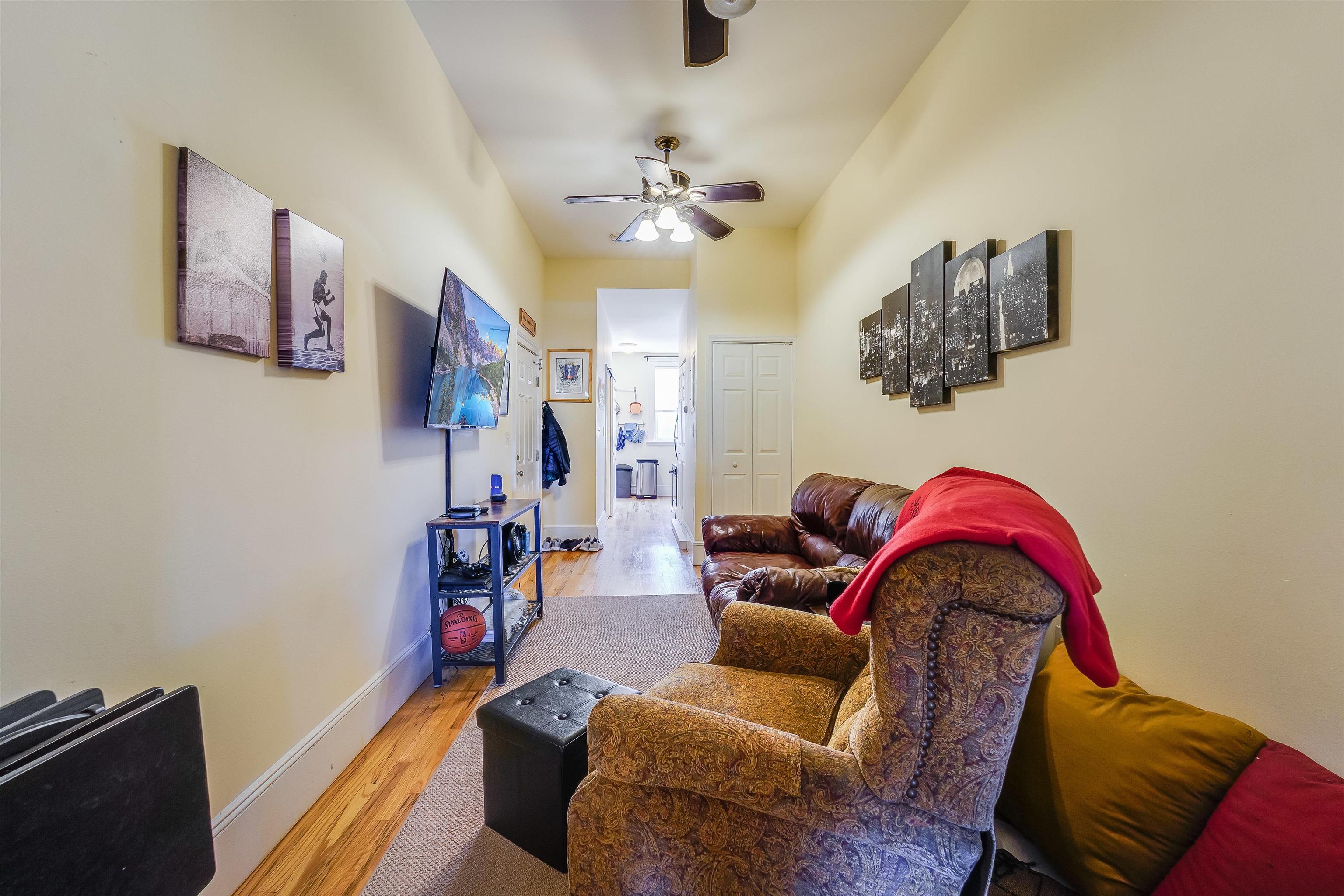 402 MONROE ST Unit: 4R