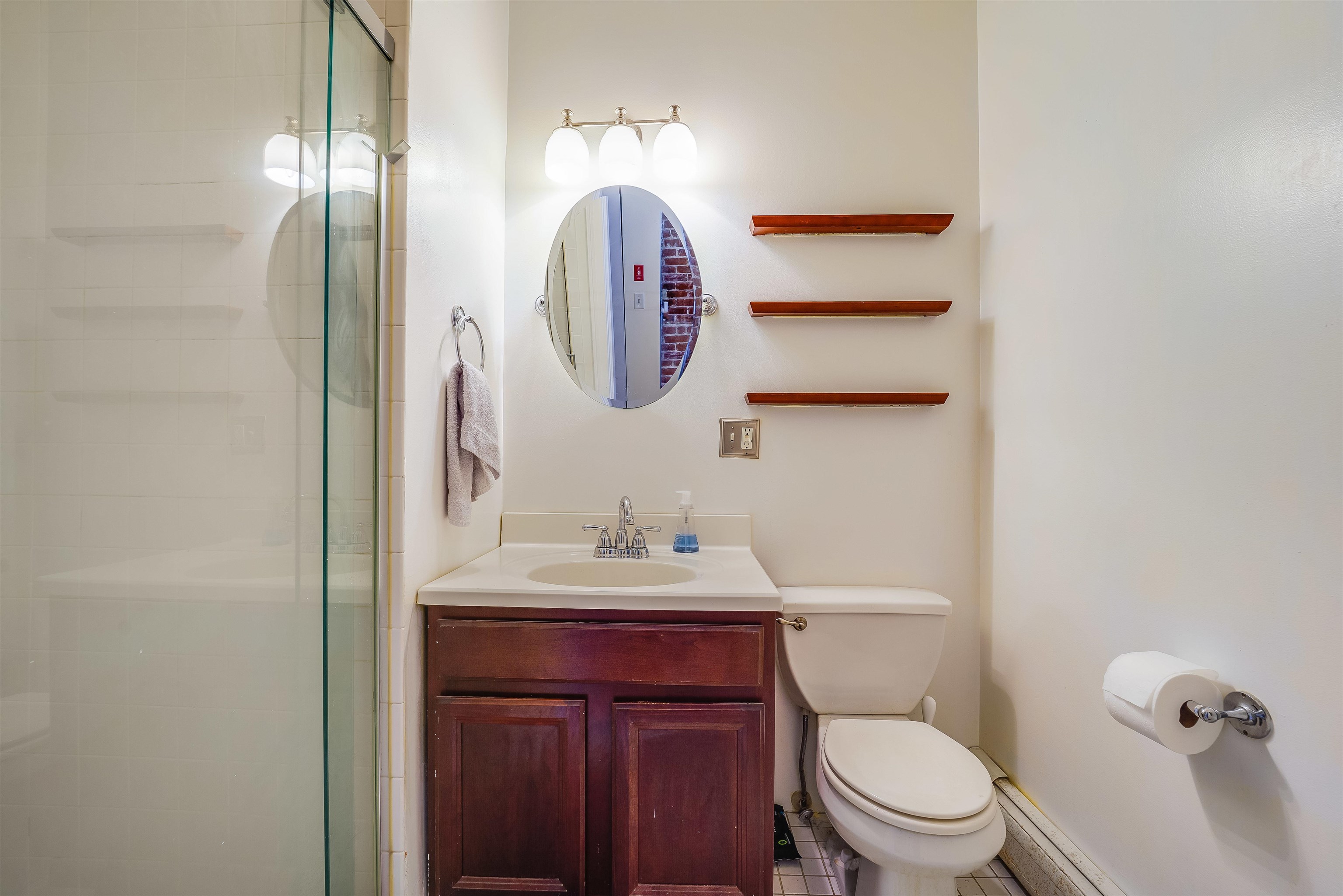 402 MONROE ST Unit: 4R