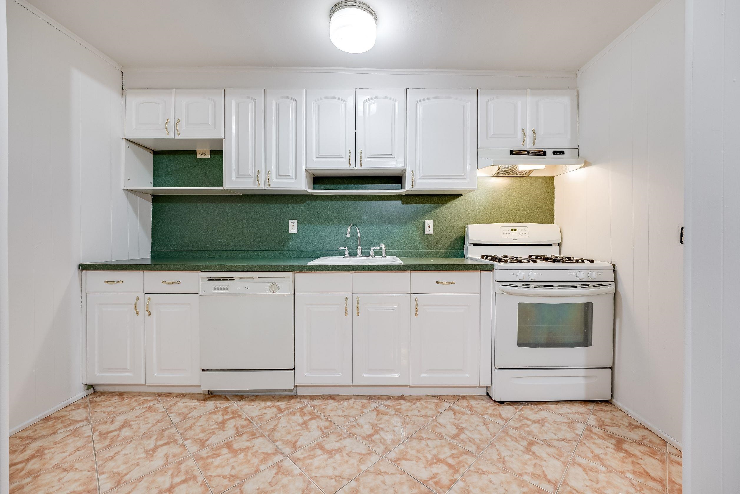 370 FORREST ST Unit: 1