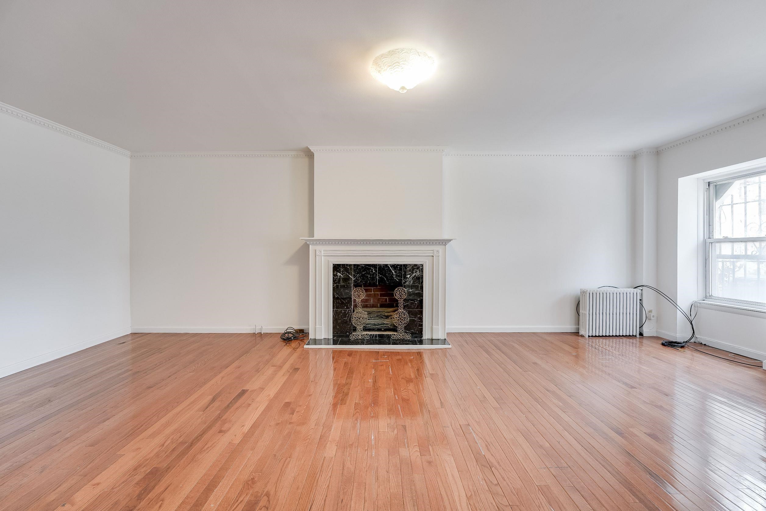 370 FORREST ST Unit: 1