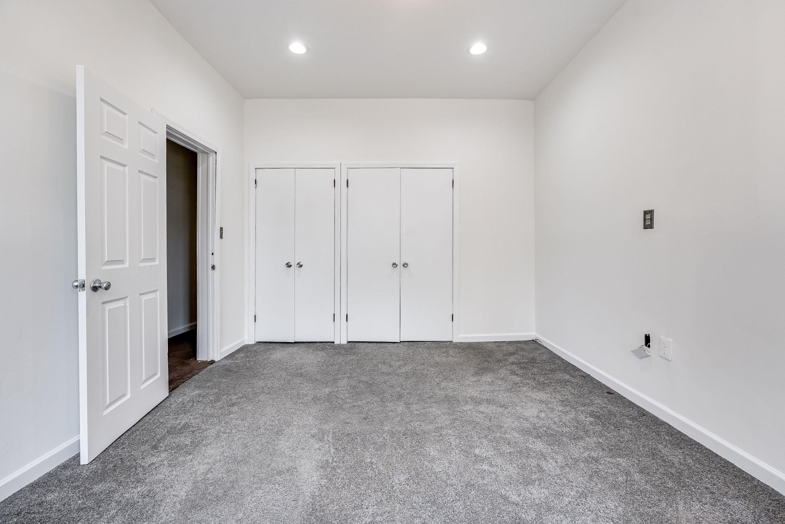 370 FORREST ST Unit: 1