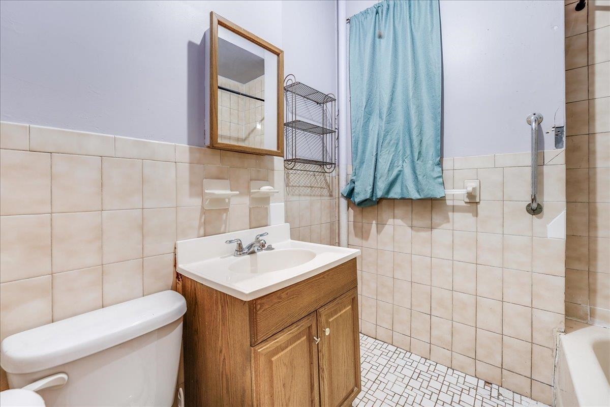 435 53RD ST Unit: C5