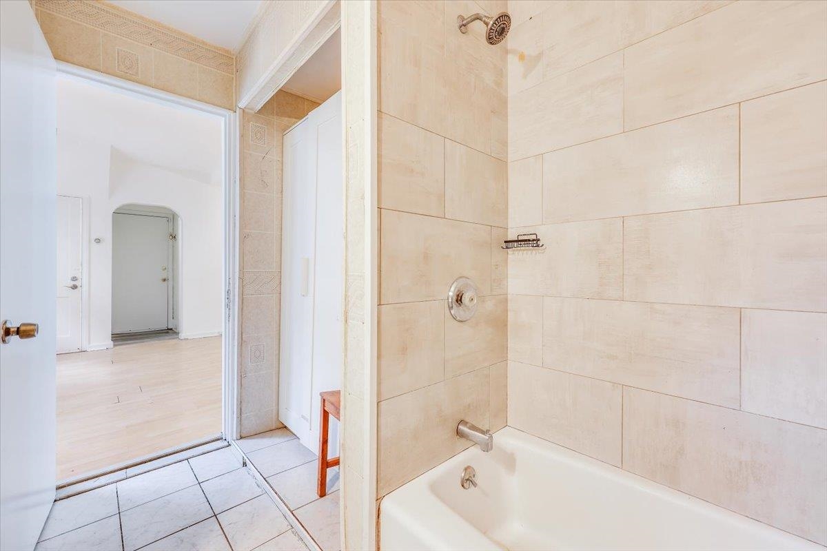 86 WEST MAIN ST Unit: 1