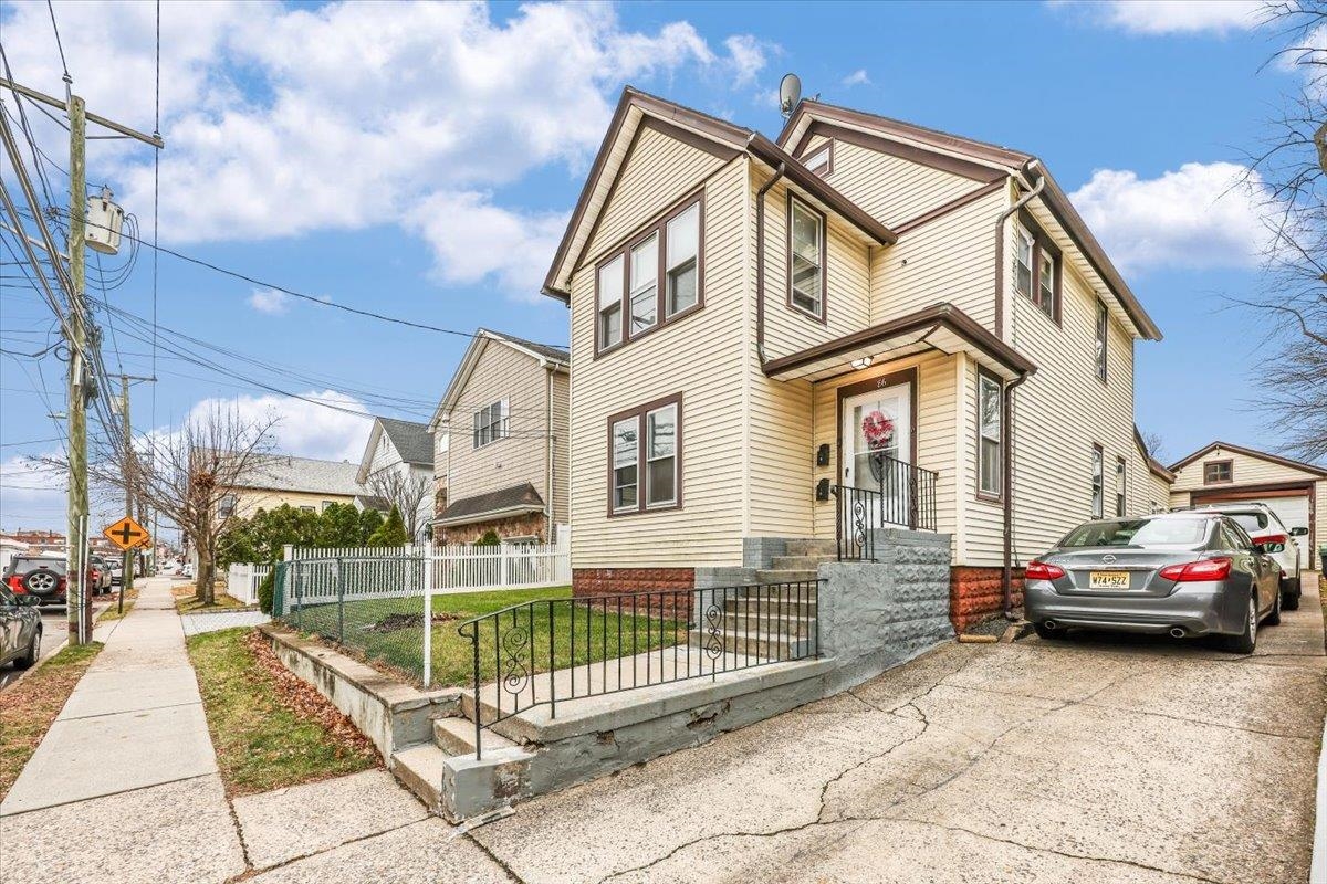 86 WEST MAIN ST Unit: 1
