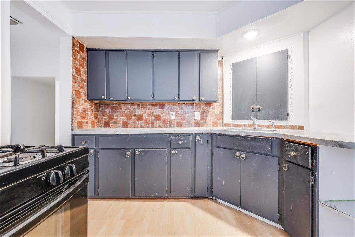 86 WEST MAIN ST Unit: 1