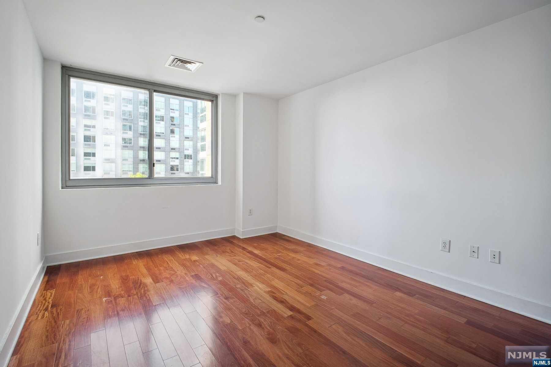 201 Marin Boulevard 617