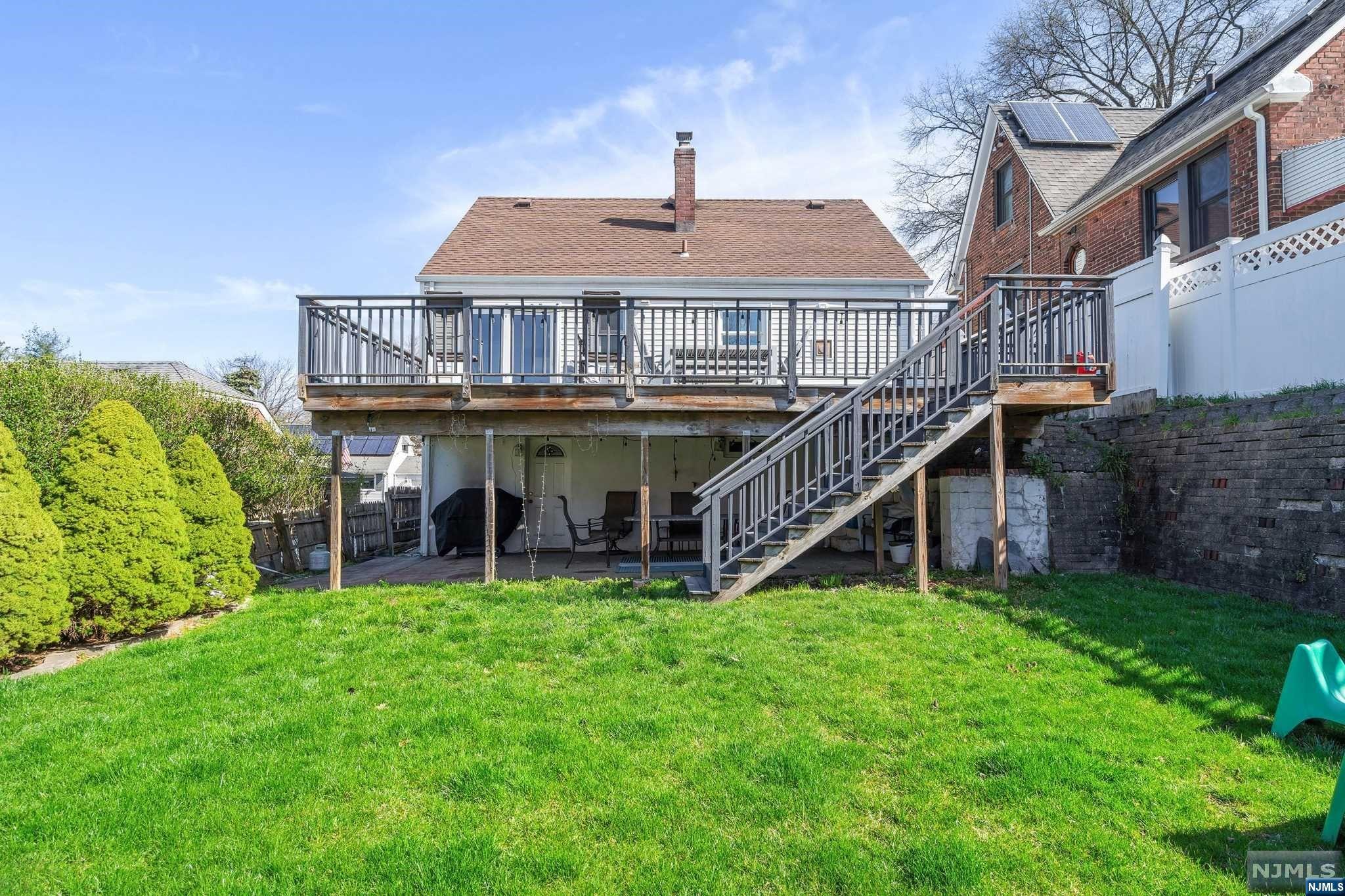 22 Beechwood Avenue