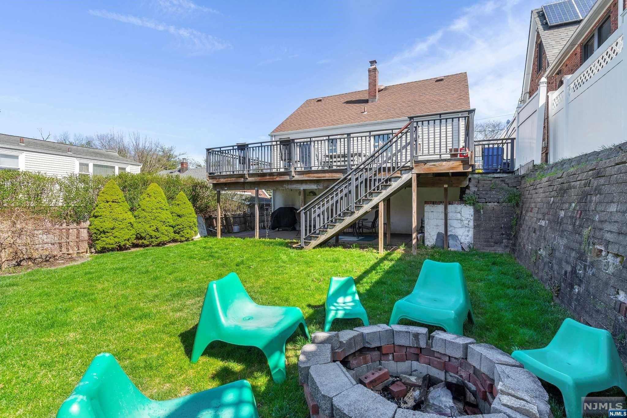 22 Beechwood Avenue
