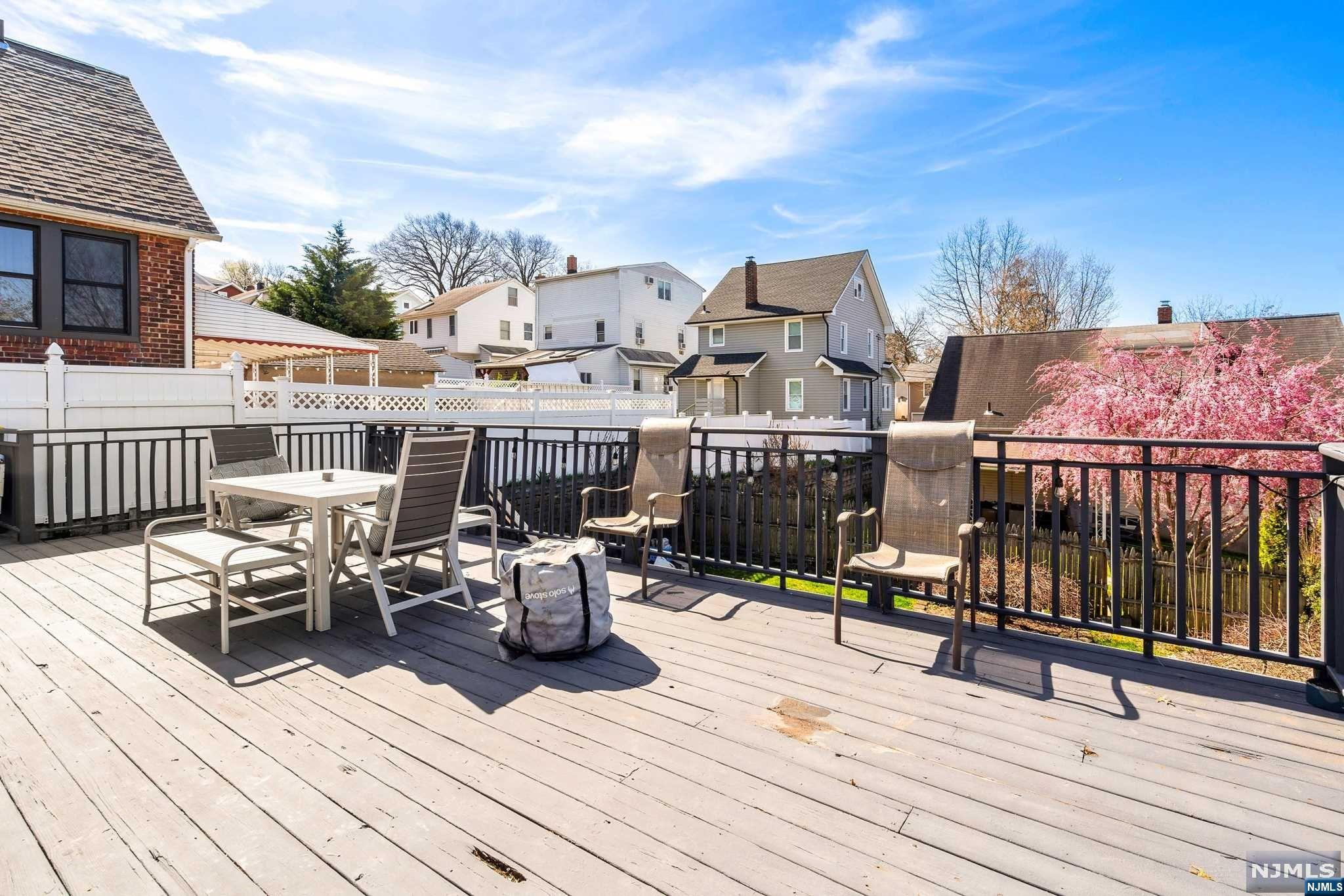 22 Beechwood Avenue