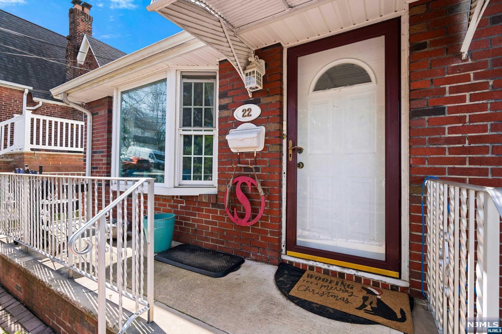 22 Beechwood Avenue