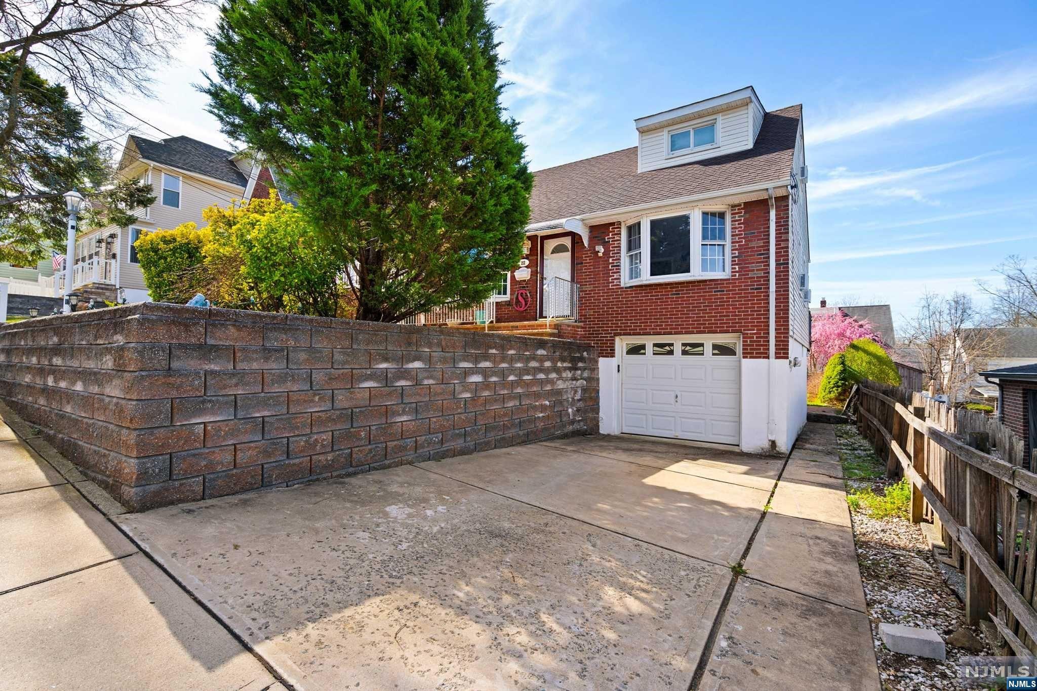 22 Beechwood Avenue