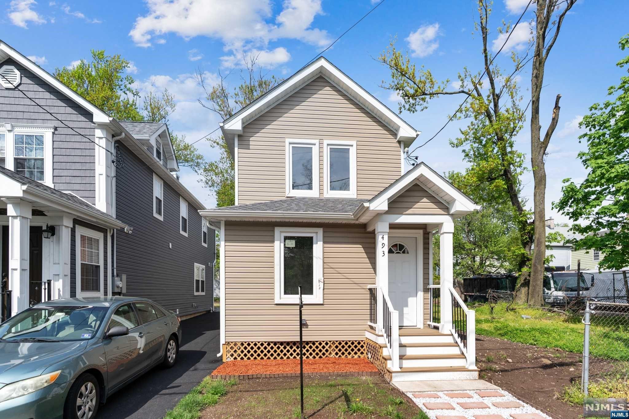493 Madison Street