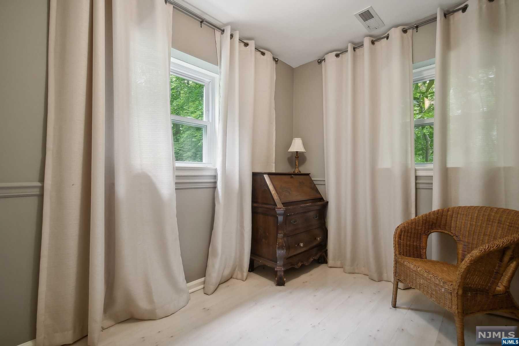 338 Van Nostrand Avenue