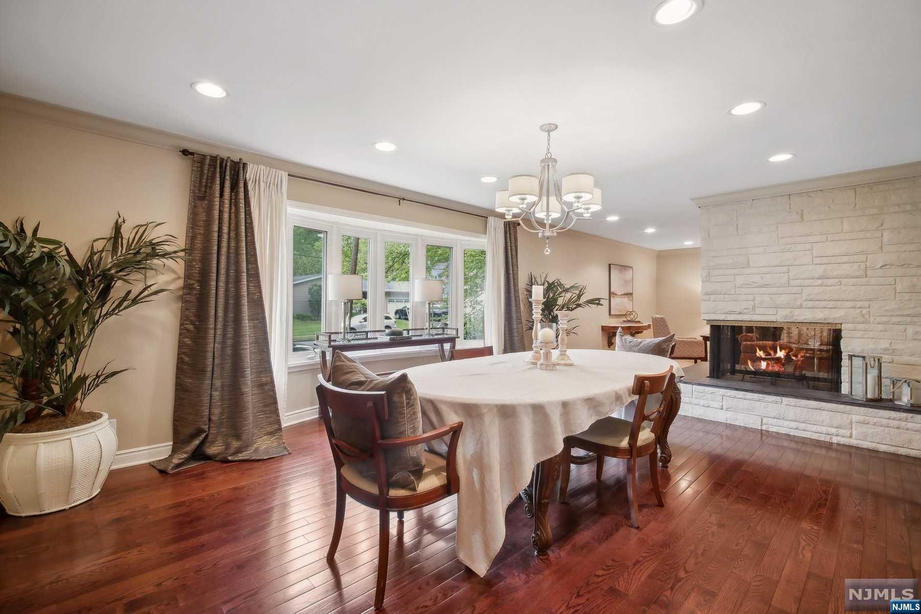 338 Van Nostrand Avenue