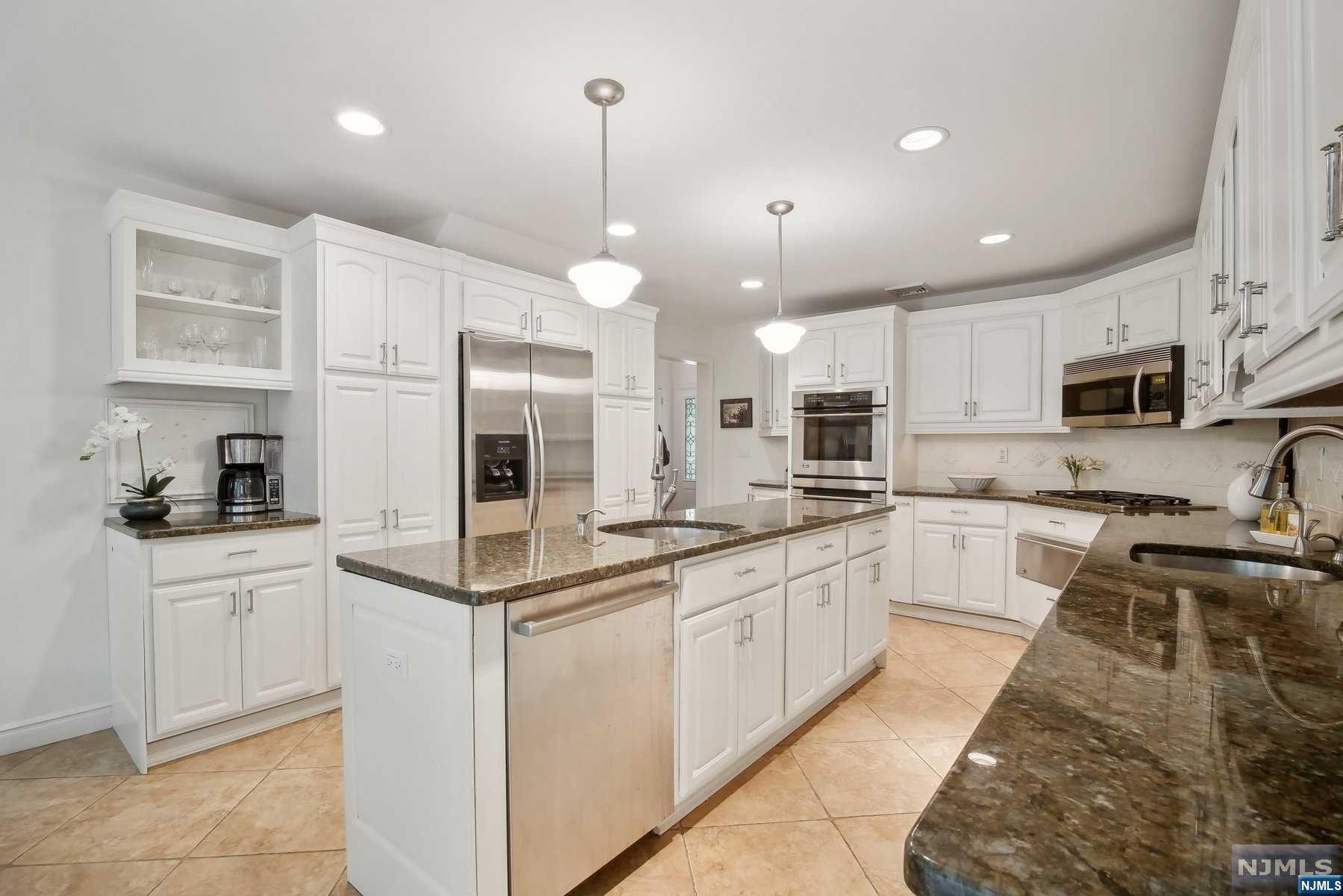 338 Van Nostrand Avenue