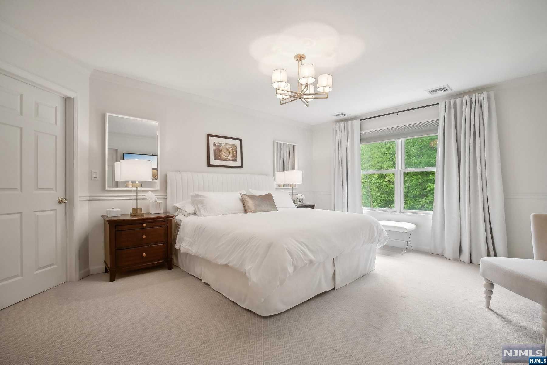338 Van Nostrand Avenue