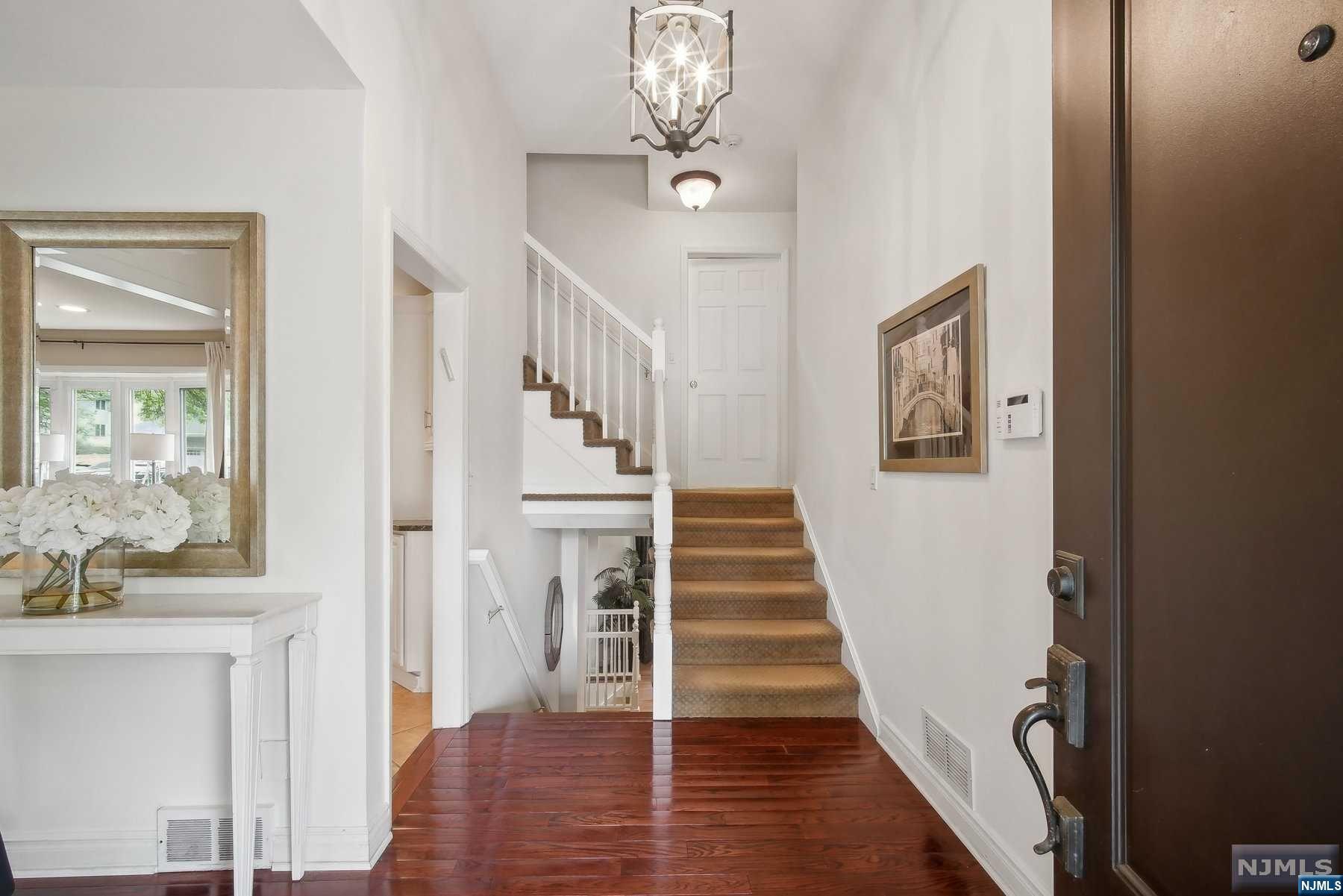 338 Van Nostrand Avenue