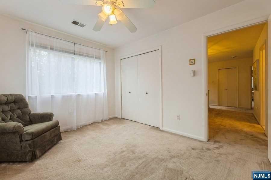 66 Woodbury Court