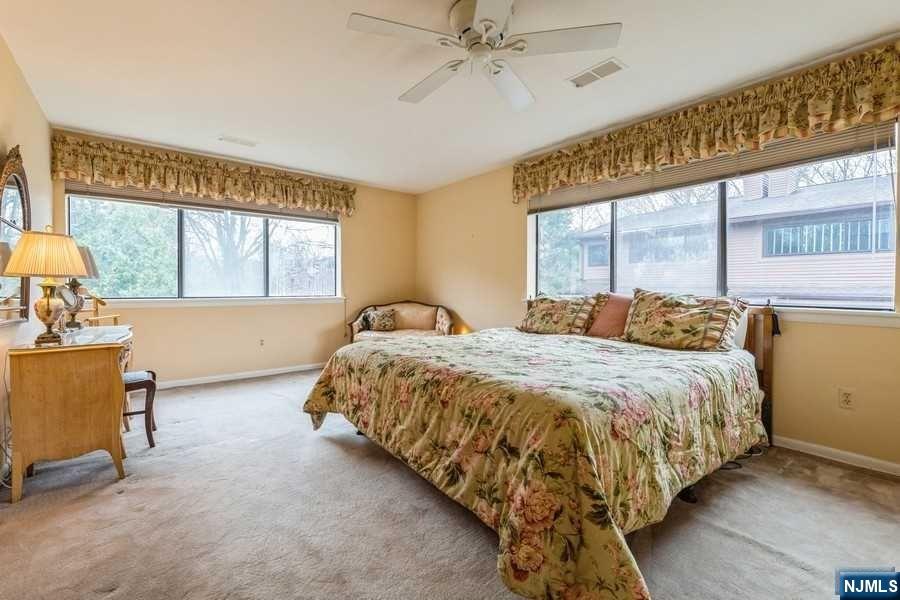 66 Woodbury Court