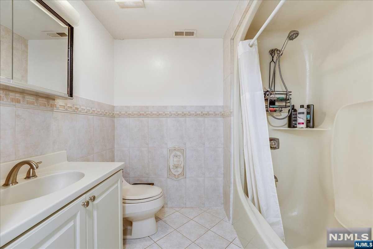 4 Whitman Court
