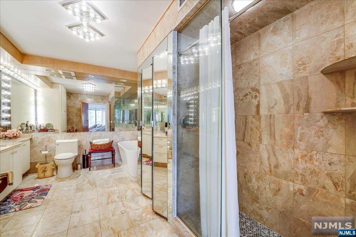 4 Whitman Court
