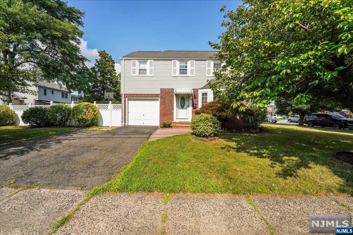 00-055 Midland Avenue