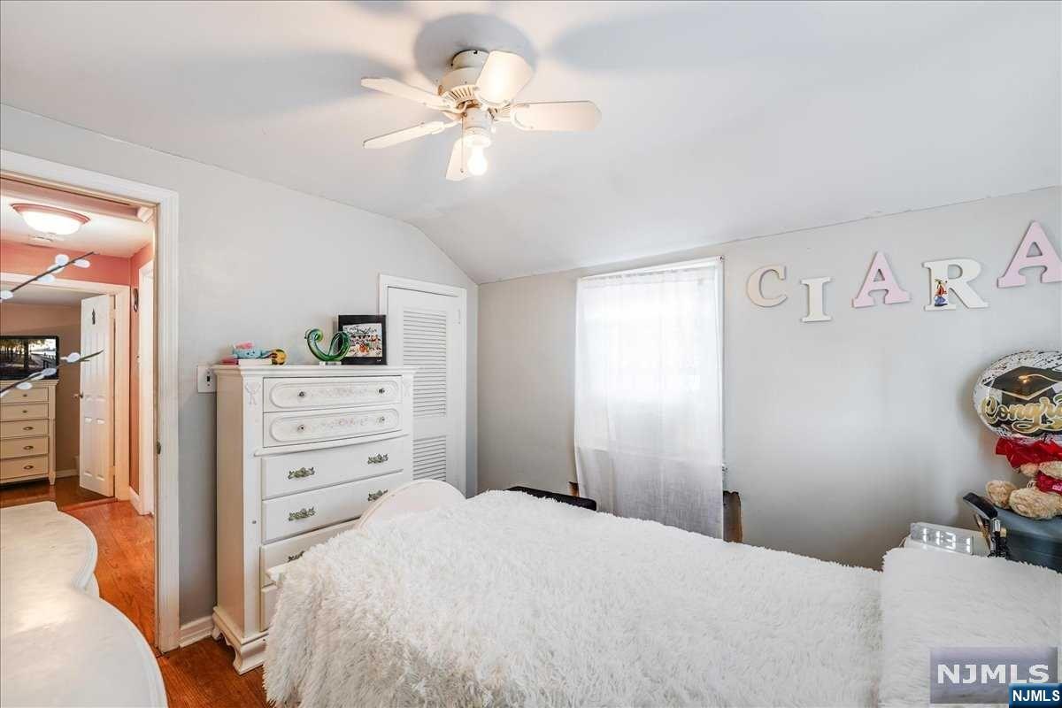 00-055 Midland Avenue