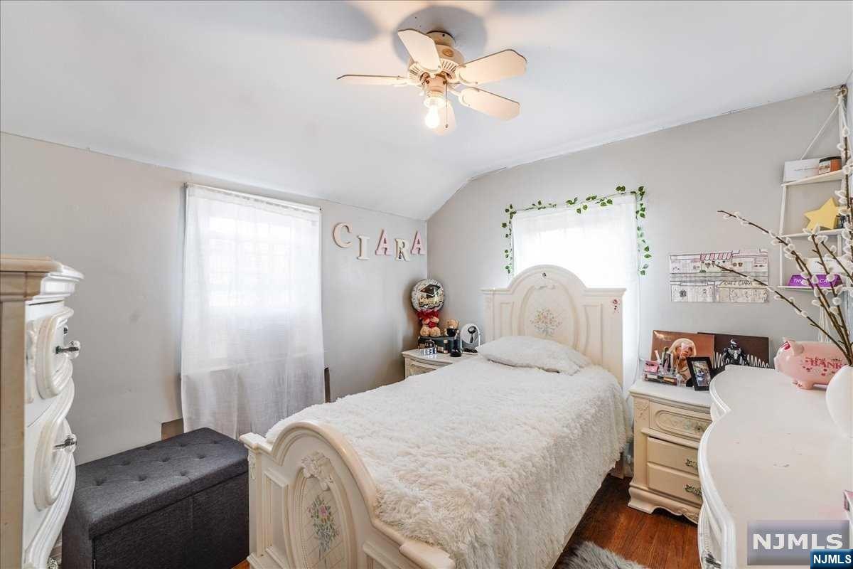 00-055 Midland Avenue